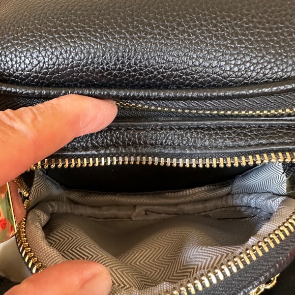 NWOT black crossbody purse - Picture 4 of 5